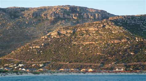 Fish Hoek – Travel guide at Wikivoyage.